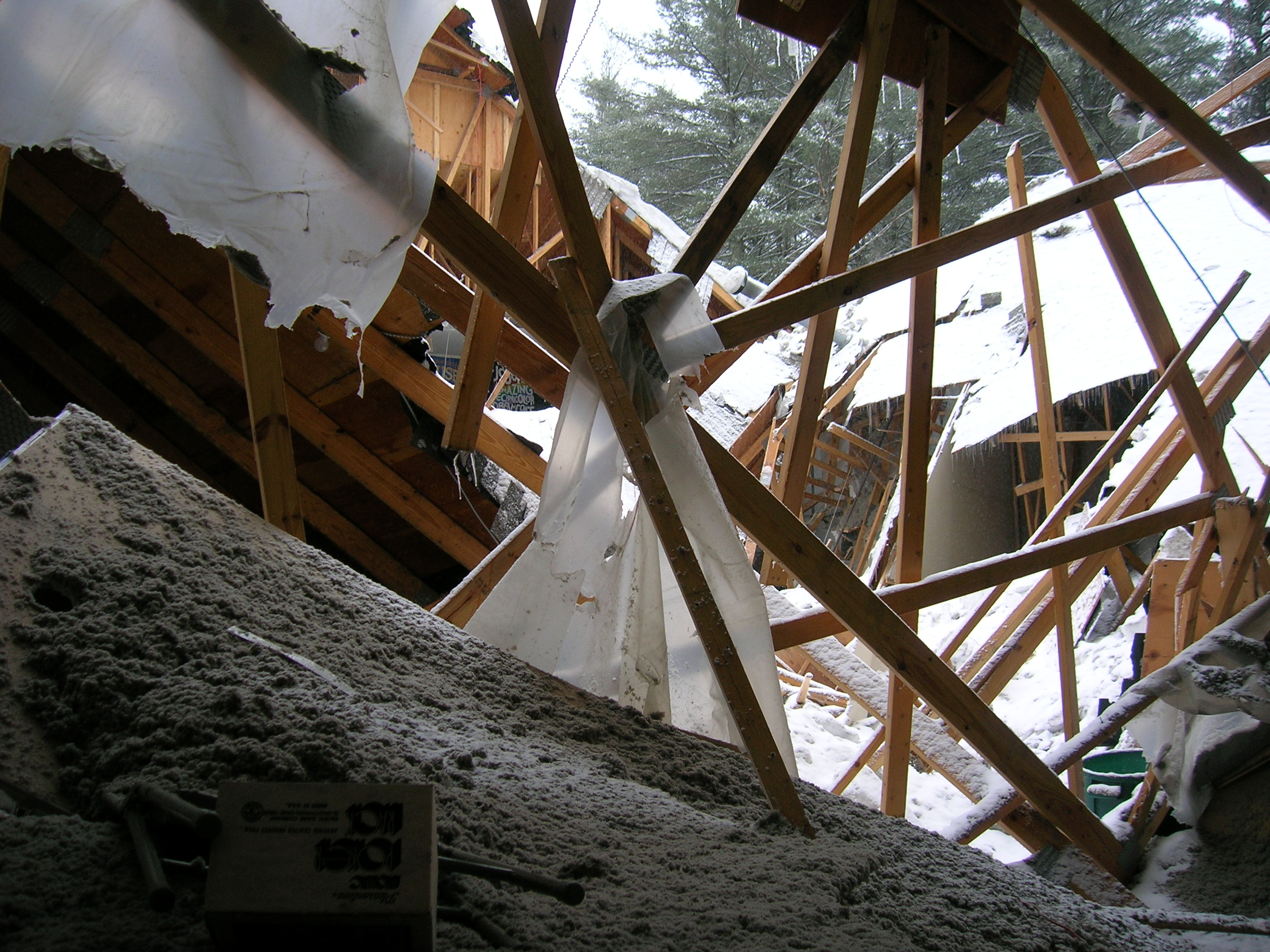 Building Collapse on Josiah Bartlett Rd.
